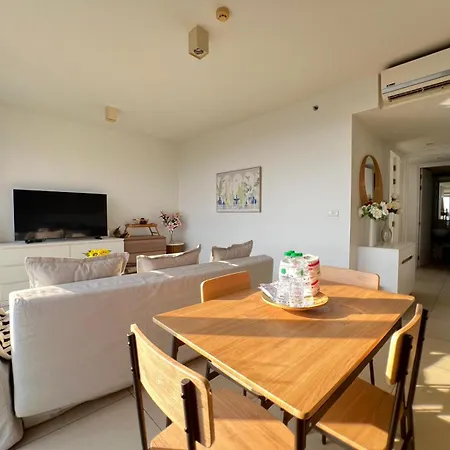 อพาร์ทเม้น 2 Bed High Floor Sea View - In *