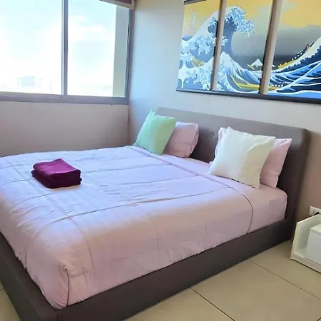 2 Bed High Floor Sea View - In Pattaya