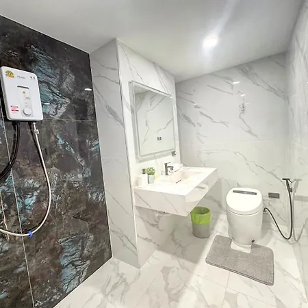Apartment The Ocean Pearl - Steps Waterpark & Market *