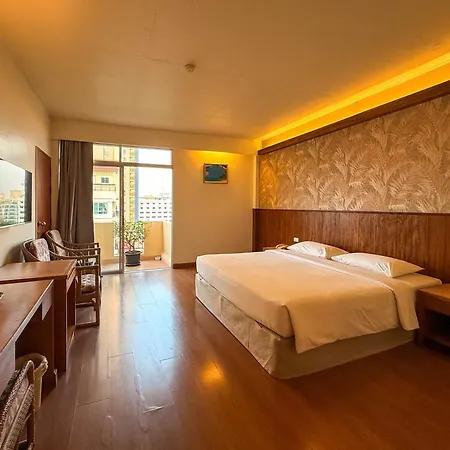 โกลเด้นบีชโฮเทล พัทยา Pattaya