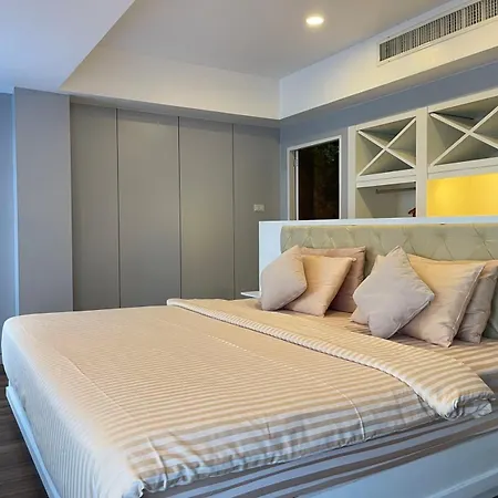โรงแรม 秘狗nova Pattaya