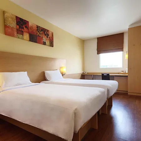 Ibis โรงแรม 3*