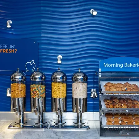 Express By Ihg Hotel