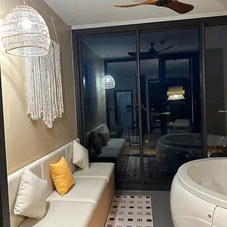 Aparthotel 503 Edge芭提雅25层正海景大二房二厅二卫, 沙滩+步行街+购物中心 Pattaya