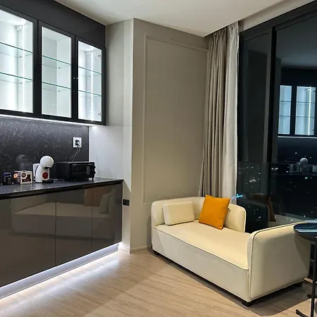 อพาร์ตโฮเทล 502 Edge 25th Floor Sea View With King Size Bed 4*