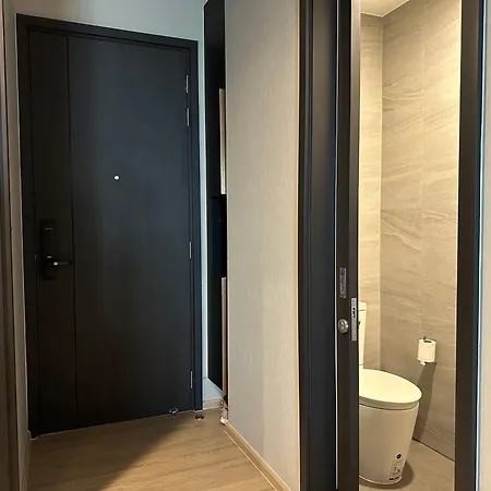 อพาร์ตโฮเทล 502 Edge 25th Floor Sea View With King Size Bed 4*
