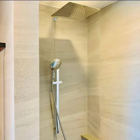 502 Edge 25th Floor Sea View With King Size Bed 4*