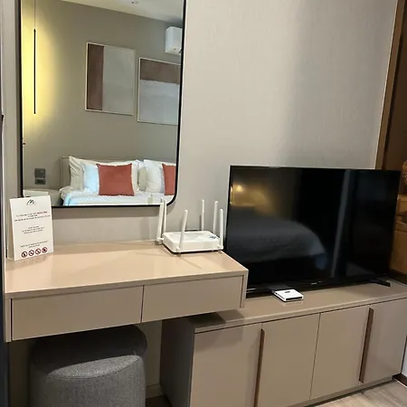 502 Edge 25th Floor Sea View With King Size Bed อพาร์ตโฮเทล