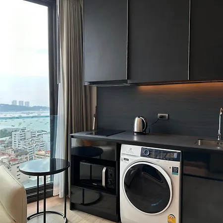 502 Edge 25th Floor Sea View With King Size Bed 4*
