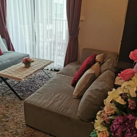 Aparthotel Base海景网红顶层无边泳池 双卧室套房 3*