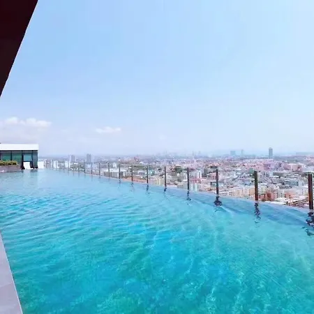 Base海景网红顶层无边泳池 双卧室套房 Aparthotel 3*