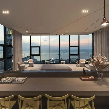 Base海景网红顶层无边泳池 双卧室套房 Aparthotel Pattaya
