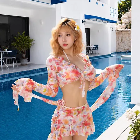 Mona Lisa Pool * Pattaya