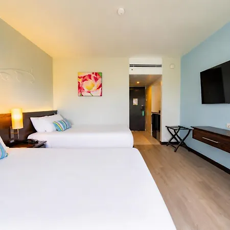 รีสอร์ท The Bayview