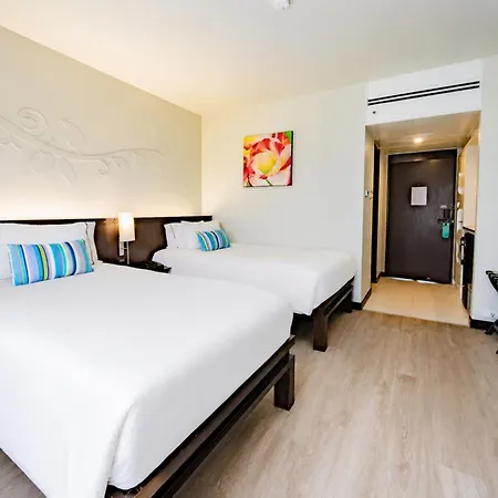 รีสอร์ท The Bayview 4*