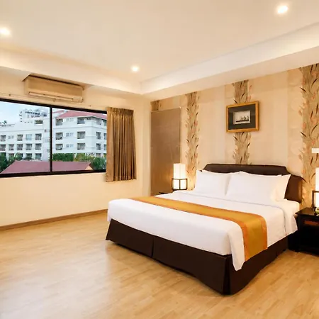 Nova Park โรงแรม 4*