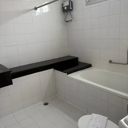 18 Coins Budget Hotel Pattaya