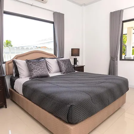 วันหยุดที่บ้าน Sabai Minutes To City, Beach, Walkingstreet Pattaya