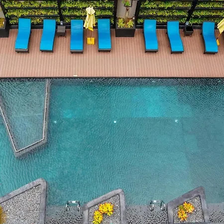 Golden Tulip Beachfront Hotel