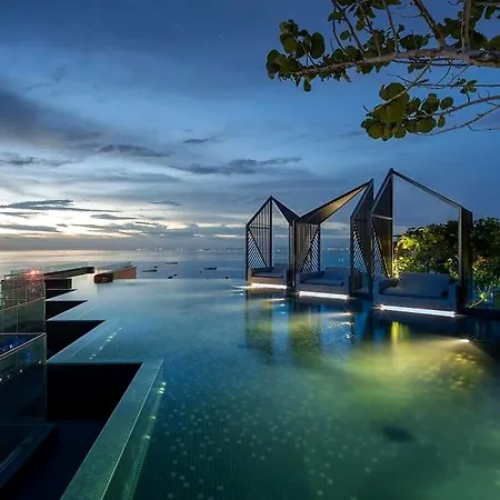 อพาร์ตโฮเทล The Edge 4*