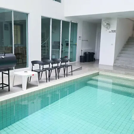 Villa The Inn10: Pool With 9 Bedrooms
