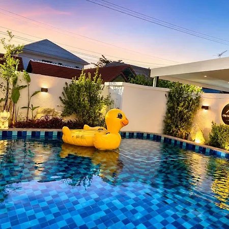 Relax Pool Near Walking Street,jacuzzi ,bbq 5bed 6bath House54 วิลล่า *