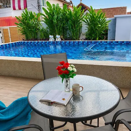 Relax Pool Near Walking Street,jacuzzi ,bbq 5bed 6bath House54 วิลล่า Pattaya
