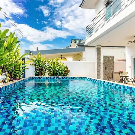 Villa Luxury Villa, 5br 6ba, Private Pool With Jacuzzi Cityhouse54 Pattaya