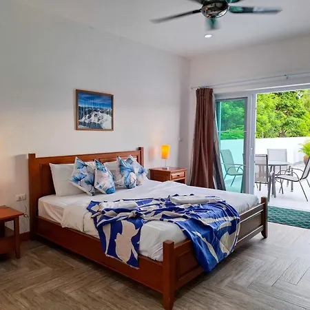 Villa At 5 Mins Walk 3bdr Pool For Groups And Family