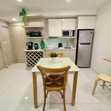 Cozy Ocean Hideaway 400m To & Fast Wi-fi อพาร์ทเม้น *