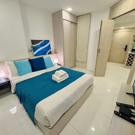 Cozy Ocean Hideaway 400m To & Fast Wi-fi อพาร์ทเม้น