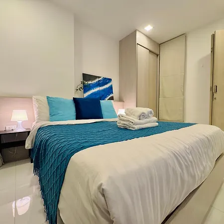 Cozy Ocean Hideaway 400m To & Fast Wi-fi *