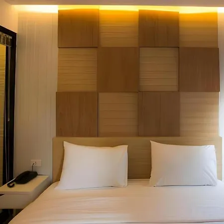 P.72 โรงแรม