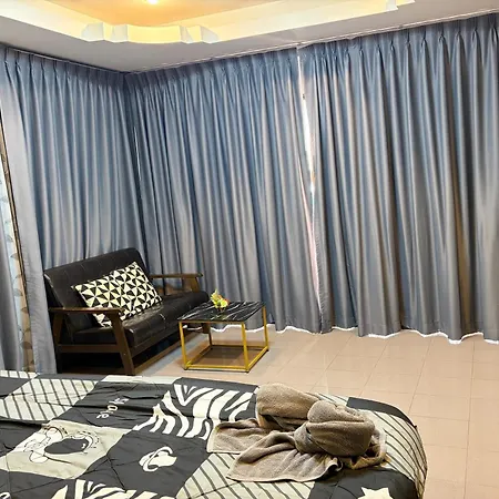 Marin House โฮมสเตย์ *
