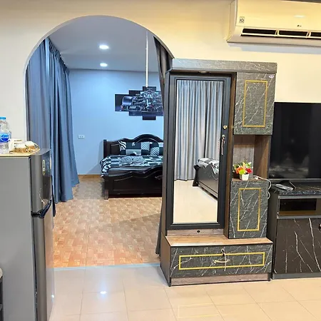 โฮมสเตย์ Marin House *
