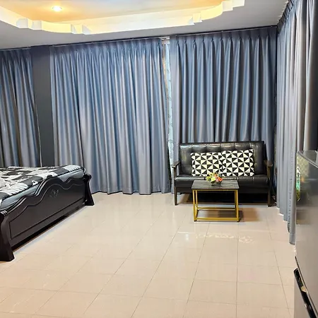 Marin House โฮมสเตย์