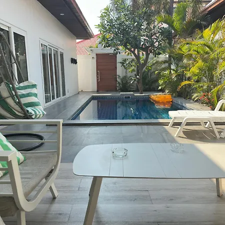 Majestic Pool Private * Pattaya