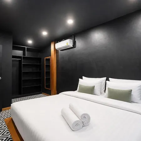Buakhao Center 5 Bedroom วิลล่า