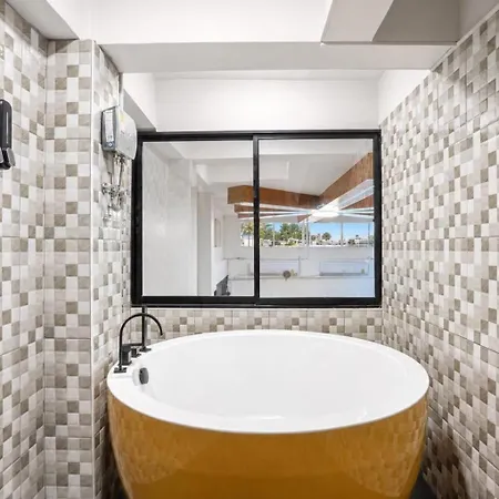 วิลล่า Buakhao Center 5 Bedroom Pattaya