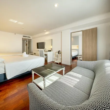Jomtien Palm & - Family-friendly โรงแรม