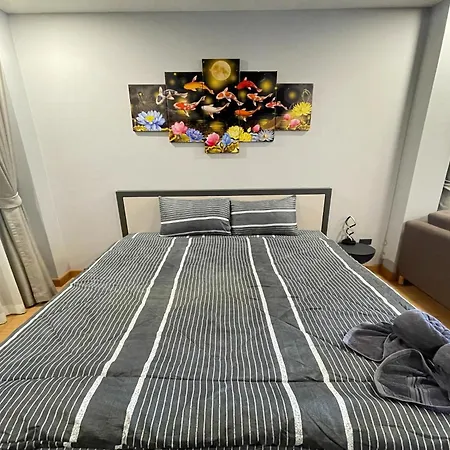 โฮมสเตย์ Marin House
