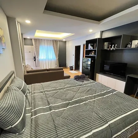 Marin House โฮมสเตย์ *