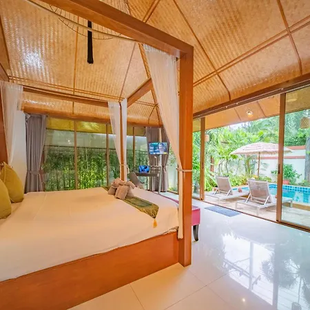 Iii, Totally Private Pool อพาร์ทเม้น