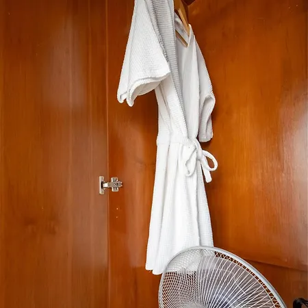 อพาร์ทเม้น Iii, Totally Private Pool
