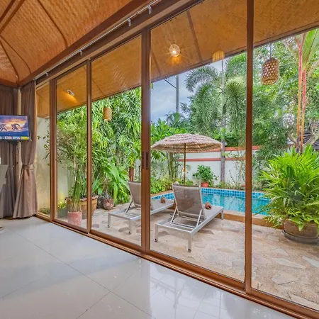 Iii, Totally Private Pool อพาร์ทเม้น