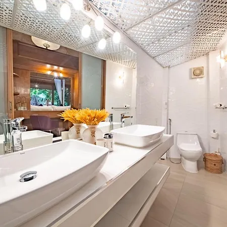 อพาร์ทเม้น I, Totally Private Pool Pattaya