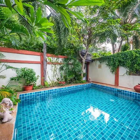 Iii, Totally Private Pool อพาร์ทเม้น