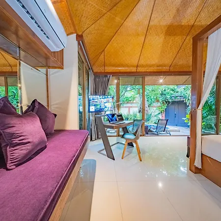 อพาร์ทเม้น I, Totally Private Pool Pattaya