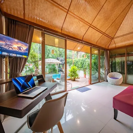 Iii, Totally Private Pool Pattaya