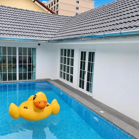 Luxury Pool Center C3- 3 Bedroom